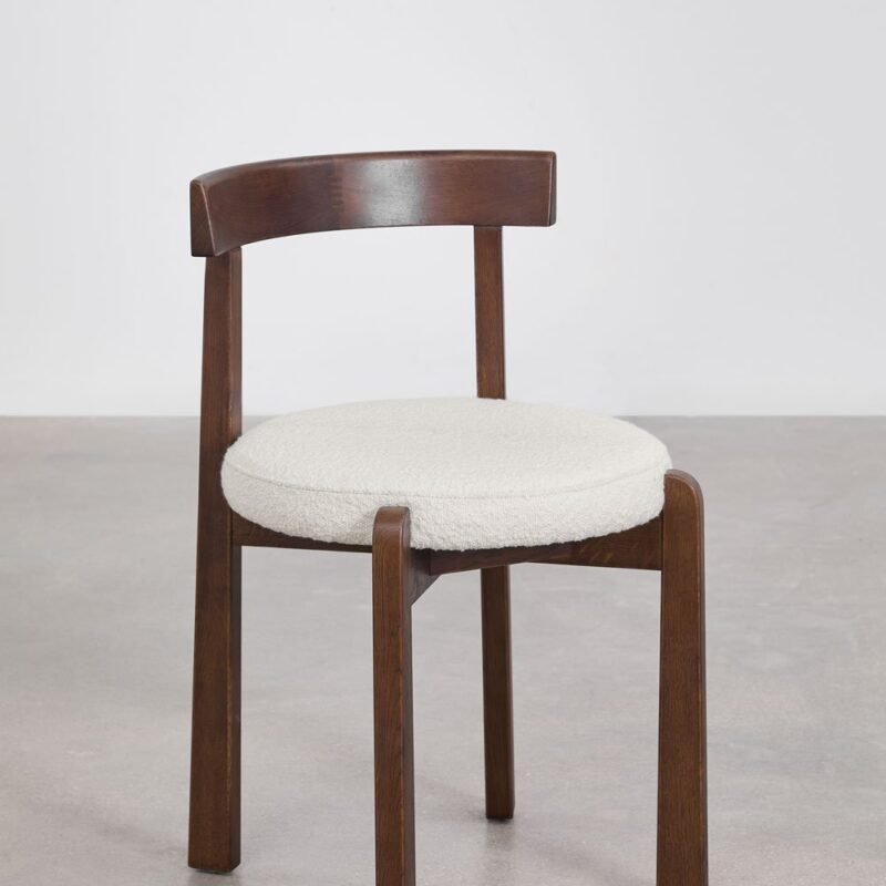 Nil - Chaise en Noyer, tissu bouclette, assise ronde