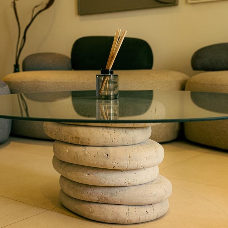 Surface - Table basse en verre et Galets en travertin